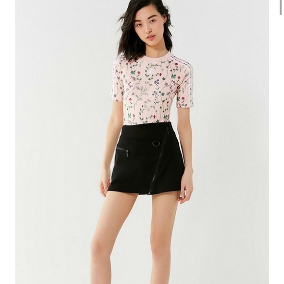 Adidas Original pink floral bodysuit NWT - Picture 5 of 8